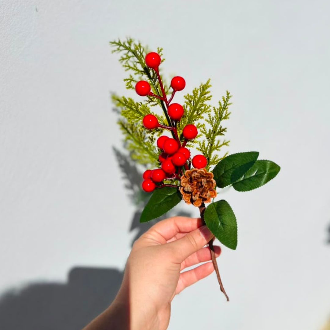 Haste Decorativa com Pinha e Berry - 32 cm