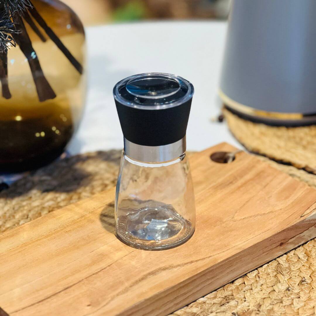 Moedor de Tempero Vidro Com Tampa Preta - 170ml