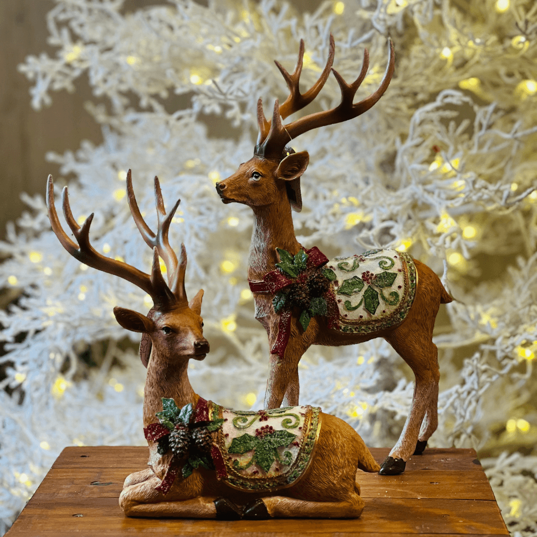 Rena Deitada com Laço Pinhas – 27cm