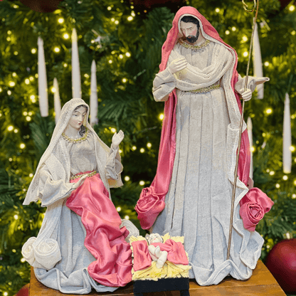 Sagrada Familia Rosa Plus de Resina e Linho 40cm 3pcs