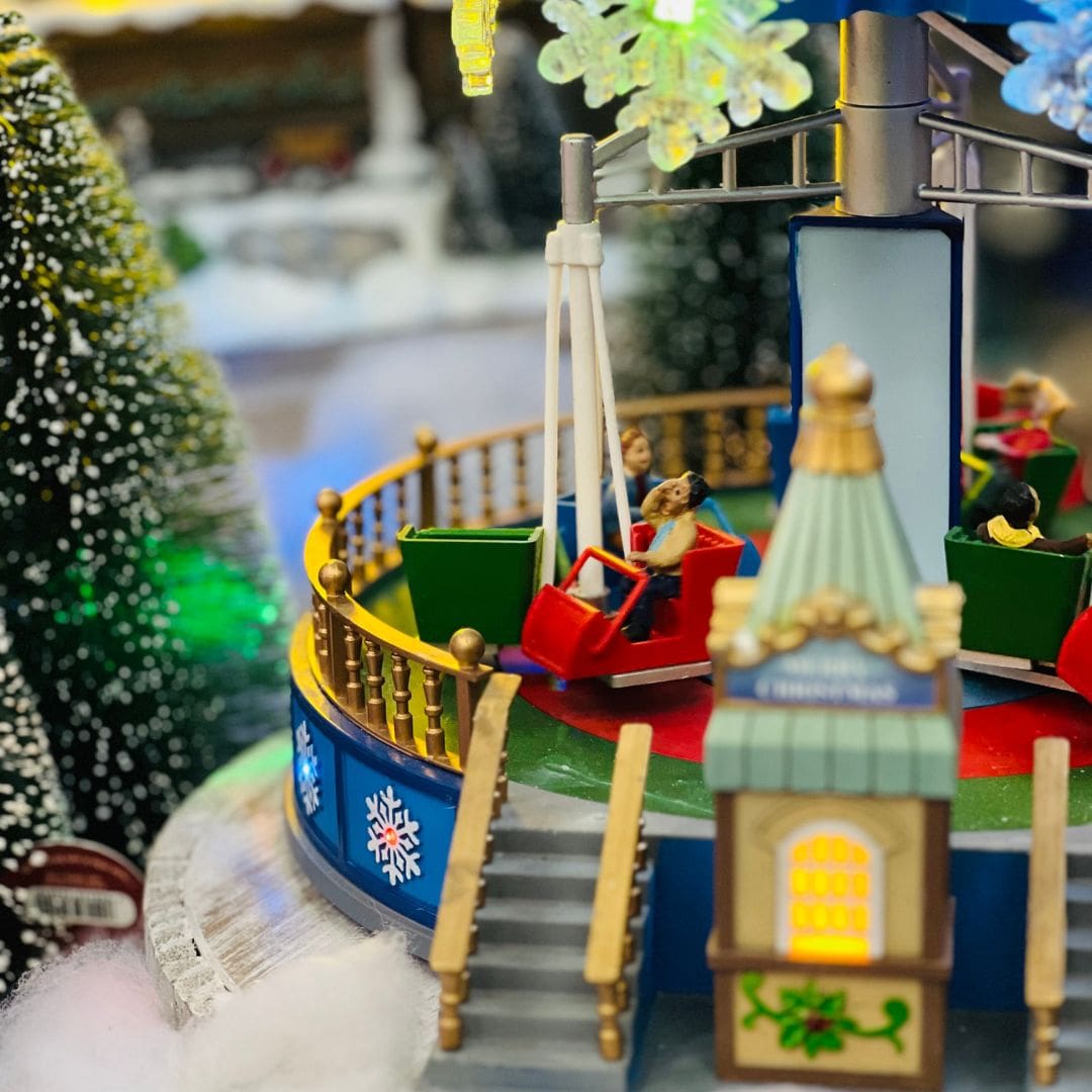 Brinquedo Parque de Diversoes Com Led, Som e Movimento Bivolt 30cm