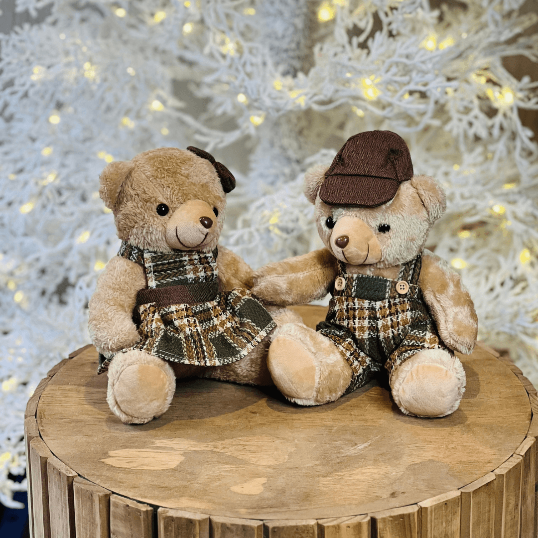 Urso de Pelúcia Menina Verde – 20 cm