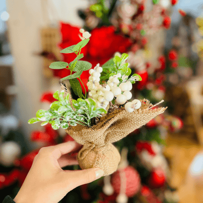 Mini Árvore Natalina Berries Brancas 25cm