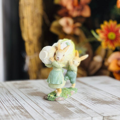 Coelho Decorativo com Repolho de Resina 15cm