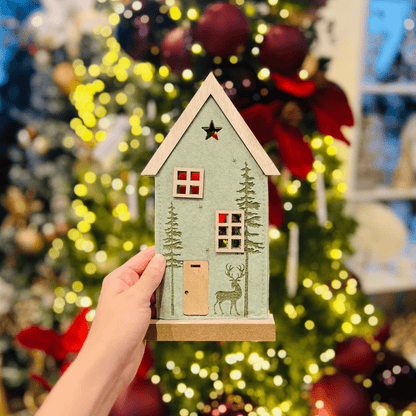 Casa Natalina Alce de Feltro e Mdf Verde 13,5x25,5cm - Handmade