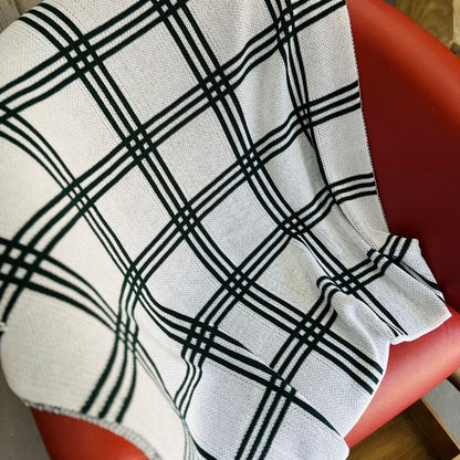 Manta Tricô Xadrez Verde e Off White – 0,90 x 1,80m