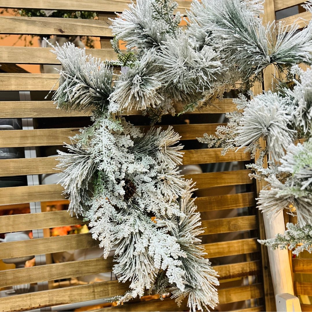 Galhos Decorativos Longos Nevados – 270cm