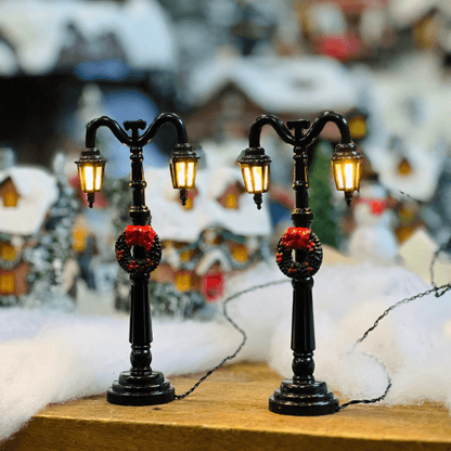 Jogo 2 Postes Natalino Com Guirlanda e Led Preto 12cm