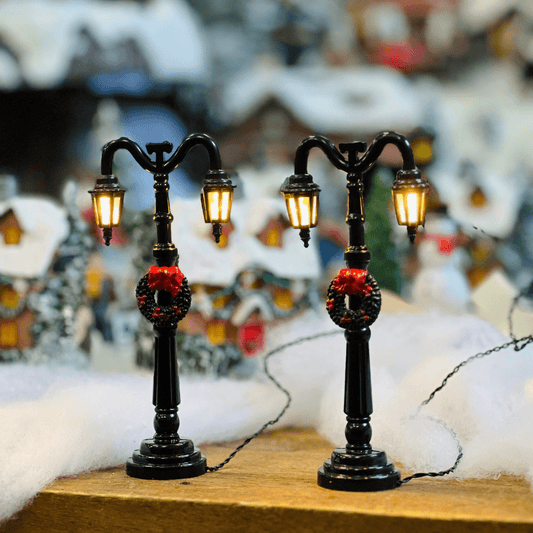 Jogo 2 Postes Natalino Com Guirlanda e Led Preto 12cm