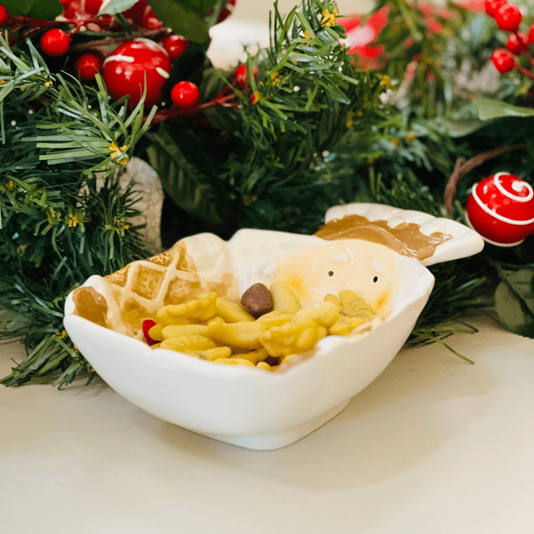 Travessa Natalina Quebra Nozes Gingerbread de Cerâmica 18x13x5cm