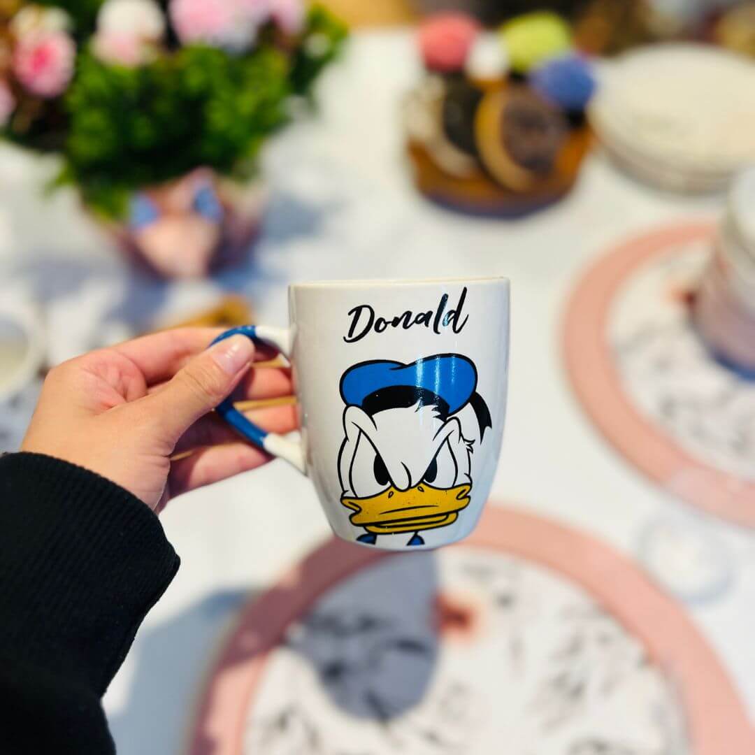 Caneca Cerâmica Donald Clássico - 330ml