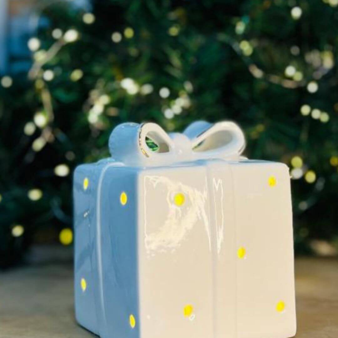 Caixa de Presente  Natal Decorativo Branca C/led - 13,2x11,4x11cm