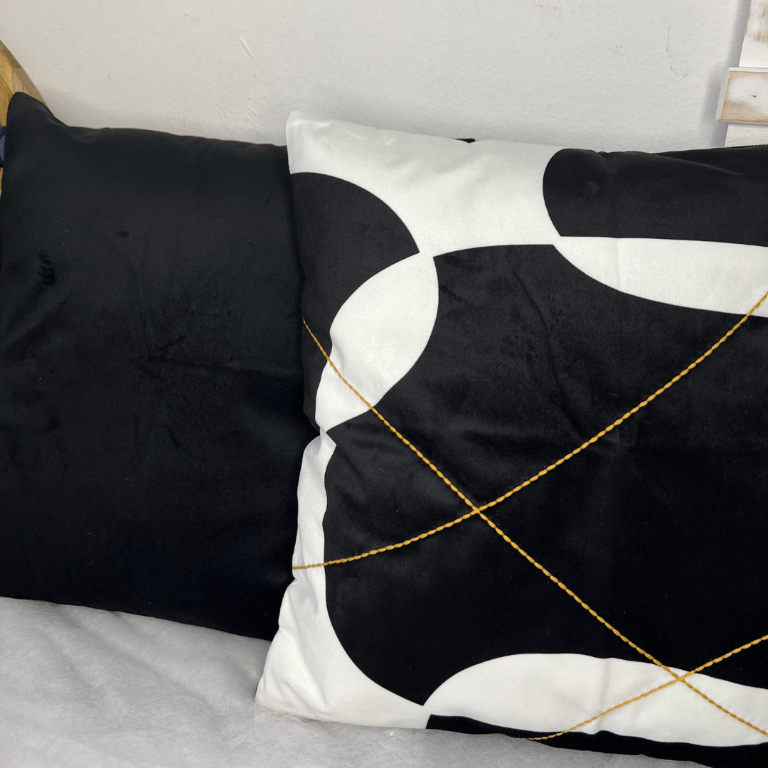 Capa de Almofada Veludo Luxor Lisa Preta 43x43cm