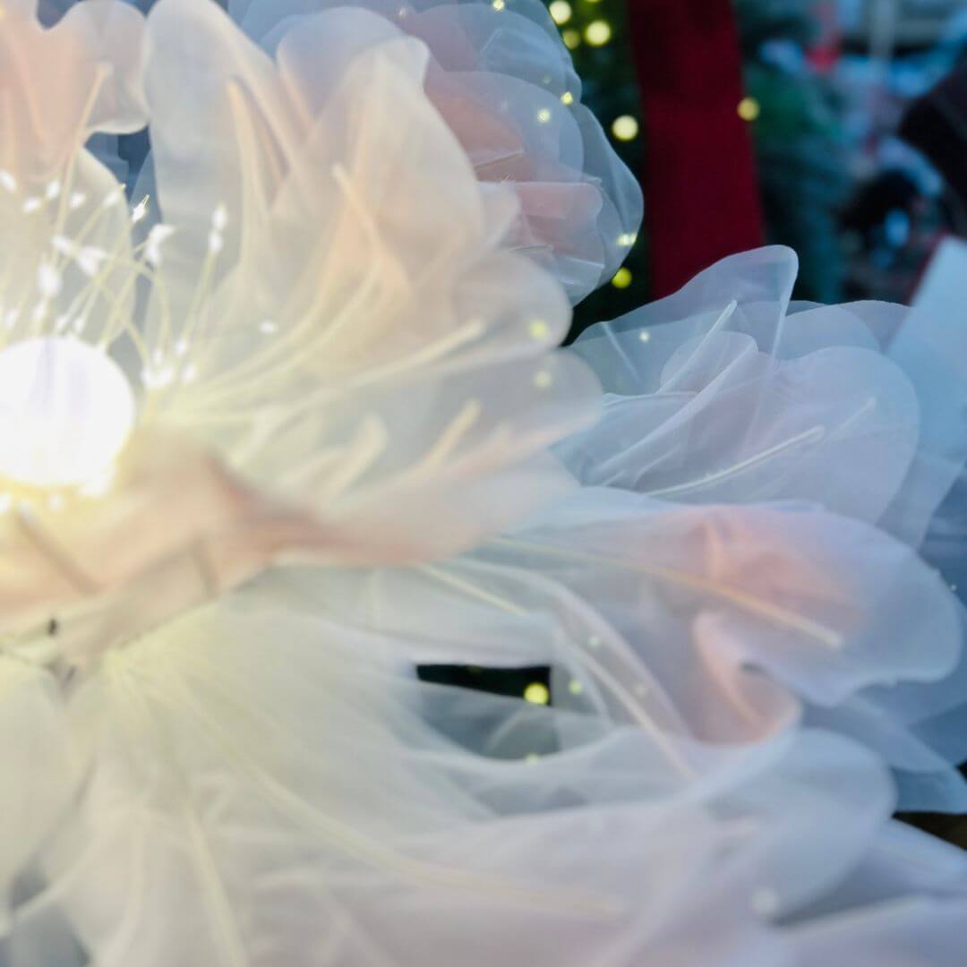 Flor Decorativa com Luz e Movimento – 1,6m - Bivolt