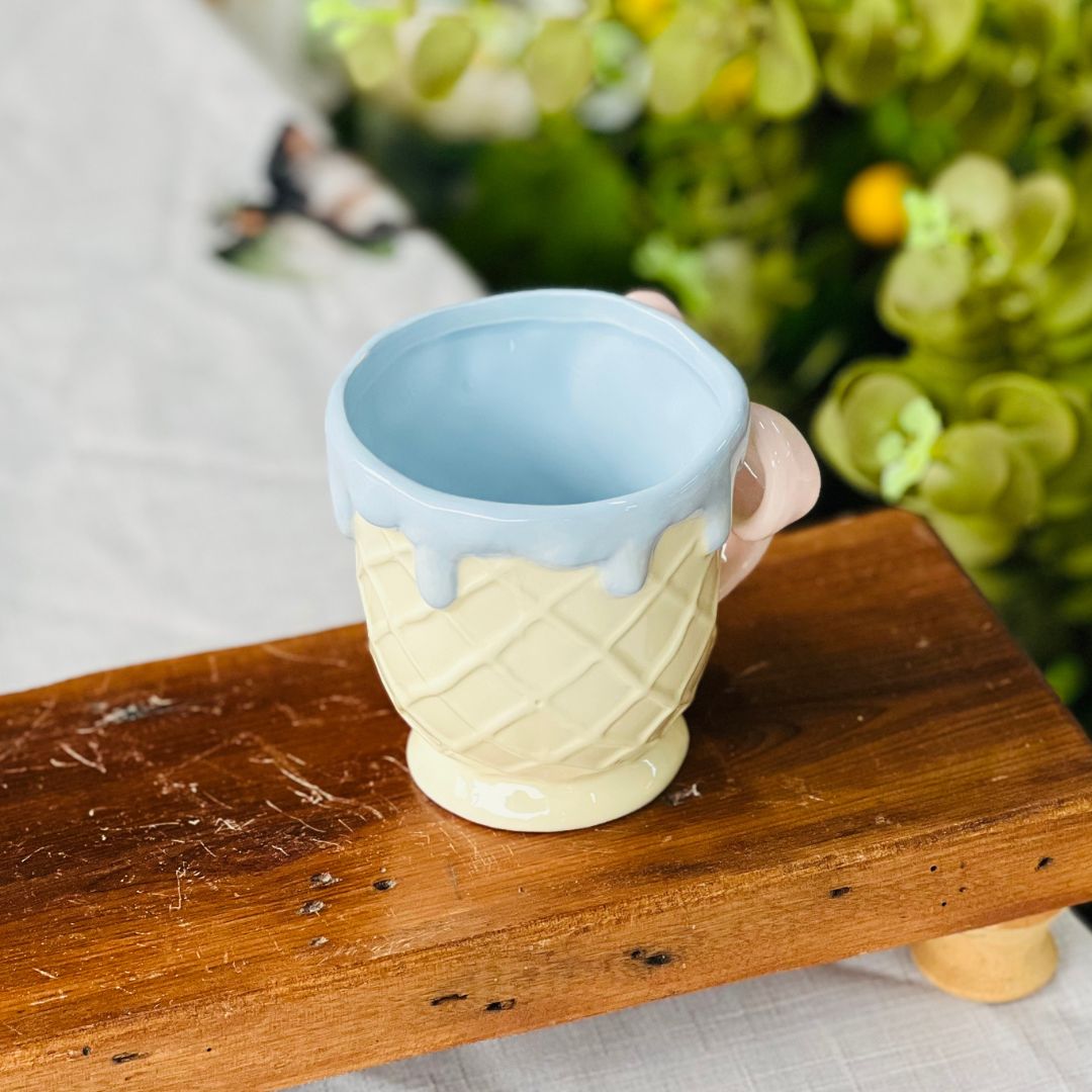 Caneca Casquinha de Sorvete com Laço - 10,2x12,2cm