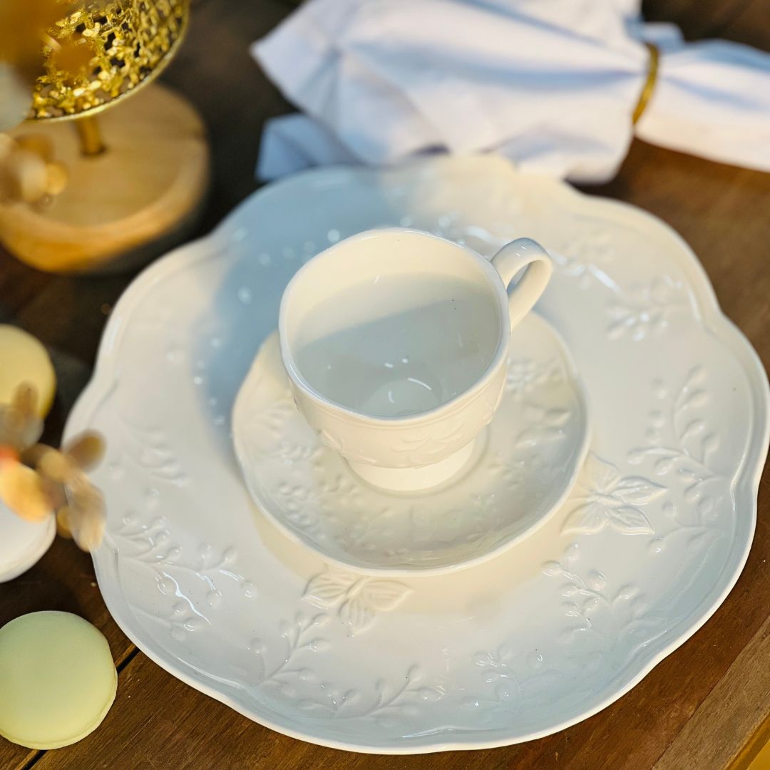 Xícara Com Pires de Porcelana New Bone Butterfly Flower - 200ml