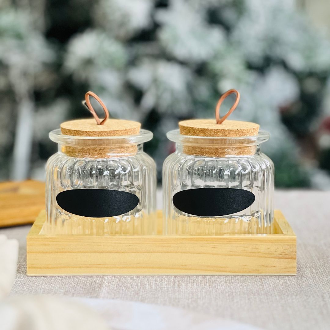 Conjunto de 2 Potes de Vidro Com Tampa de Rolha e Suporte de Madeira - 260ml