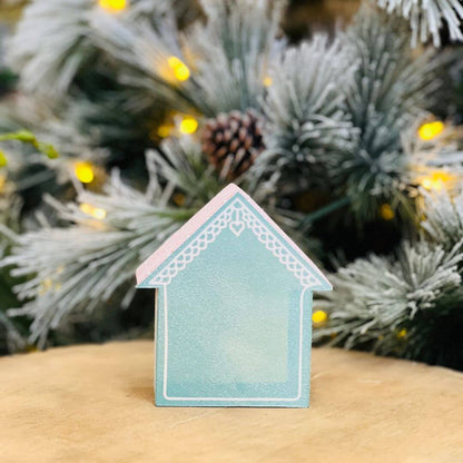 Casinha Decorativa Natalina Azul e Rosa Com Led 13x5x12cm
