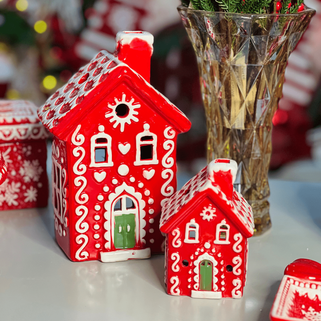 Casa Natalina Vermelho e Branco de Cerâmica 14x10x22cm