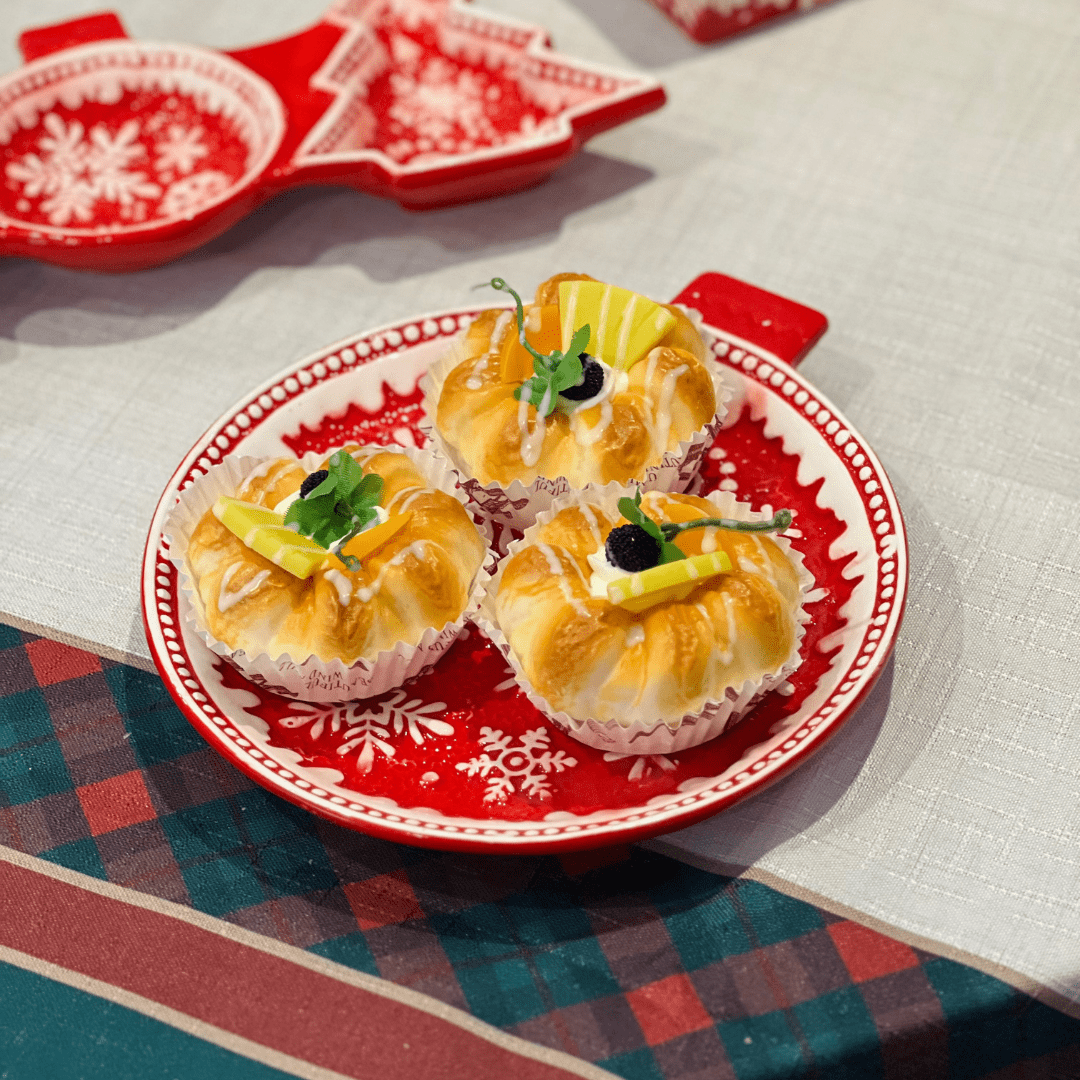 Travessa Flocos de Neve Vermelho de Cerâmica 21x24cm