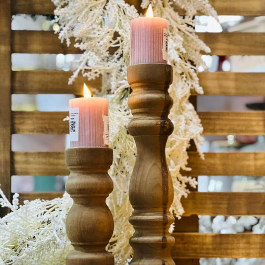 Par de Candelabros de Madeira – 34cm e 19cm