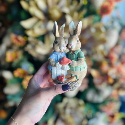 Coelhos Cesta de Cenouras - 14cm
