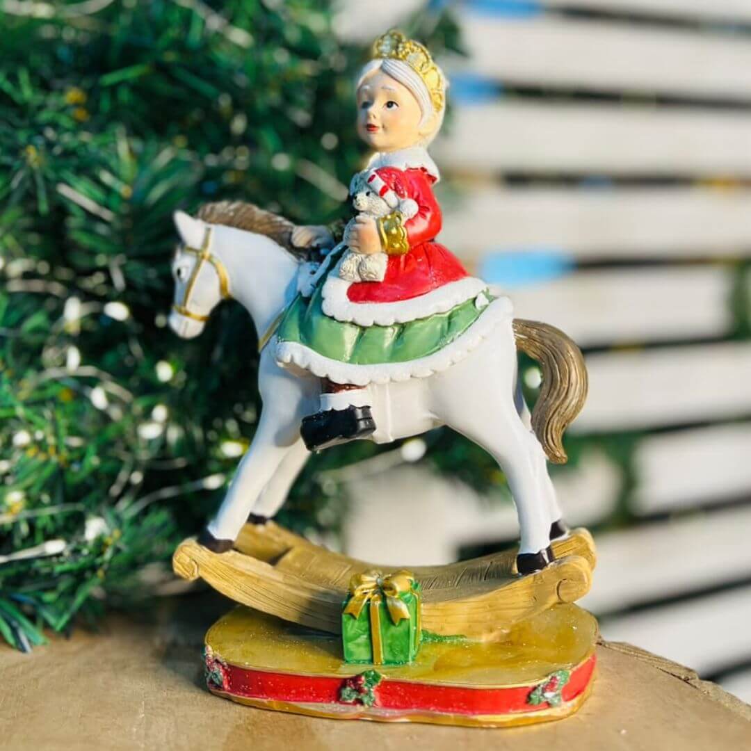 Mamãe Noel no Cavalo – 25cm