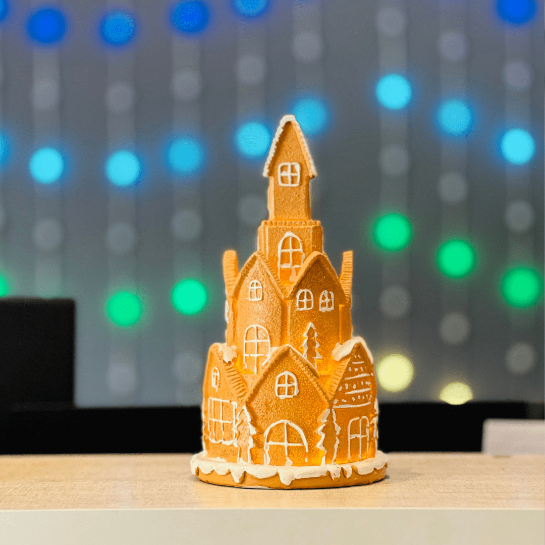 Castelo Gingerbread de Resina Com Led 20,5x11cm