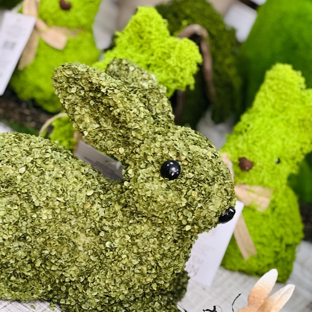 Coelho Decorativo Grama Verde - 28cm