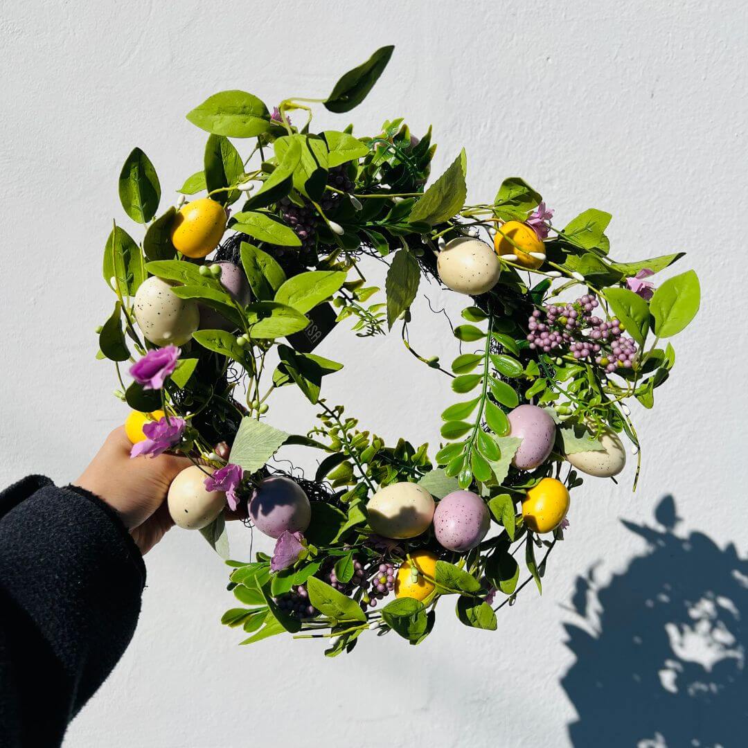 Guirlanda Decorativa com Ovos Coloridos – 45cm
