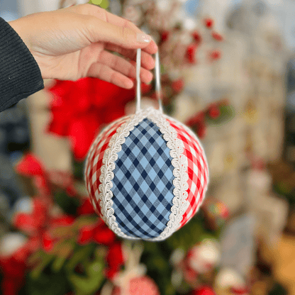 Bola Natalina Xadrez Azul e Vermelho 15cm - 1un