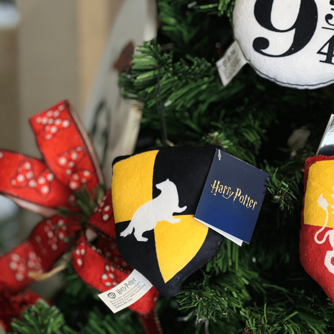 Enfeite Brasão Lufa Lufa 10cm - Harry Potter