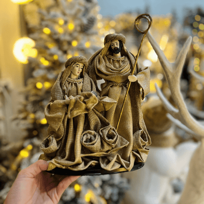 Sagrada Famila Plus Dourada de Resina e Juta 25cm