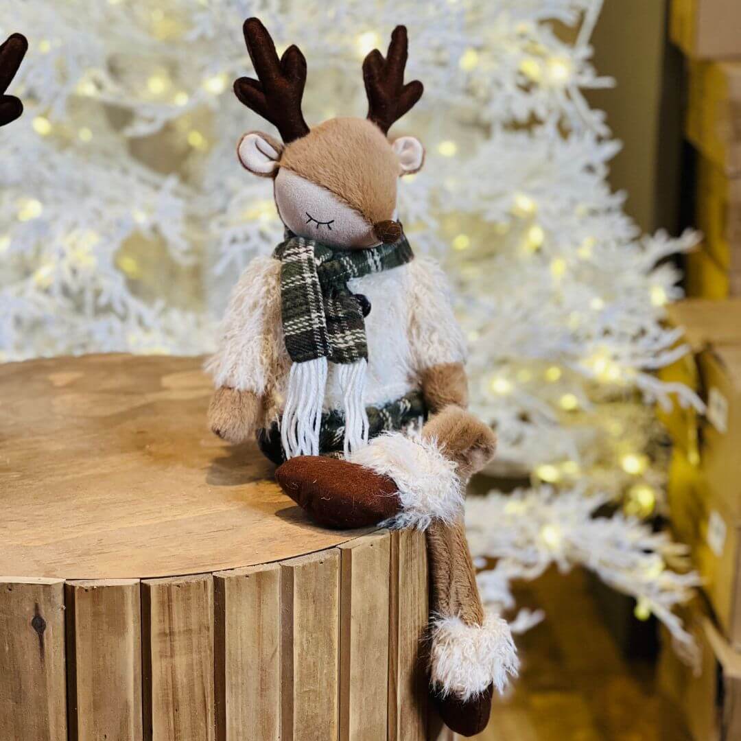 BONECO NATAL RENA MENINO SENTADO - 45cm