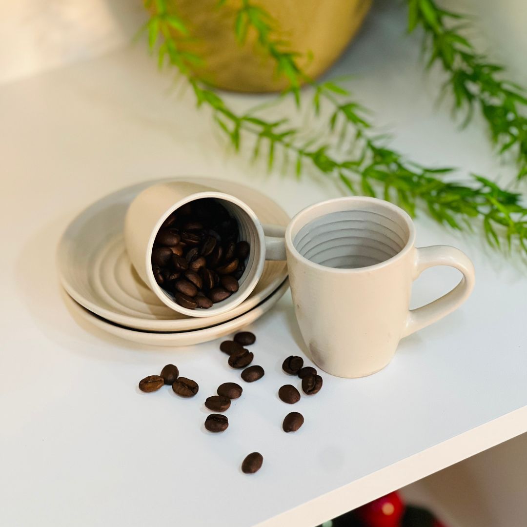 Conjunto de 4 Xícaras de Café Com Pires Sarah Bege - 120ml