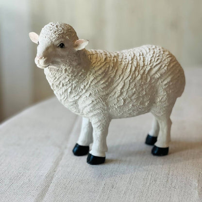 Ovelha Decorativa em Resina – 20cm
