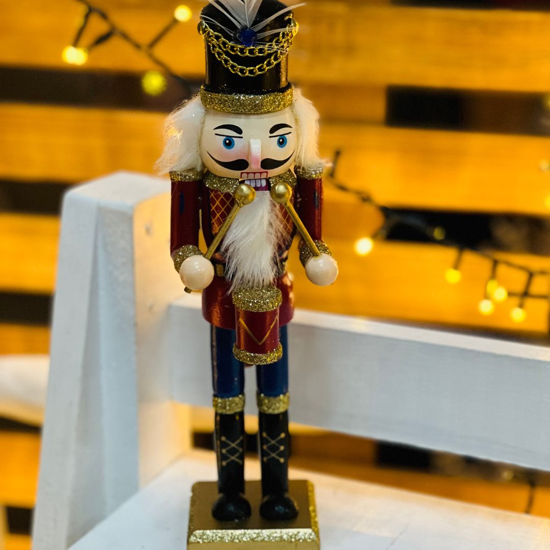Quebra-Nozes Decorado Guarda com Tambor - 25 cm