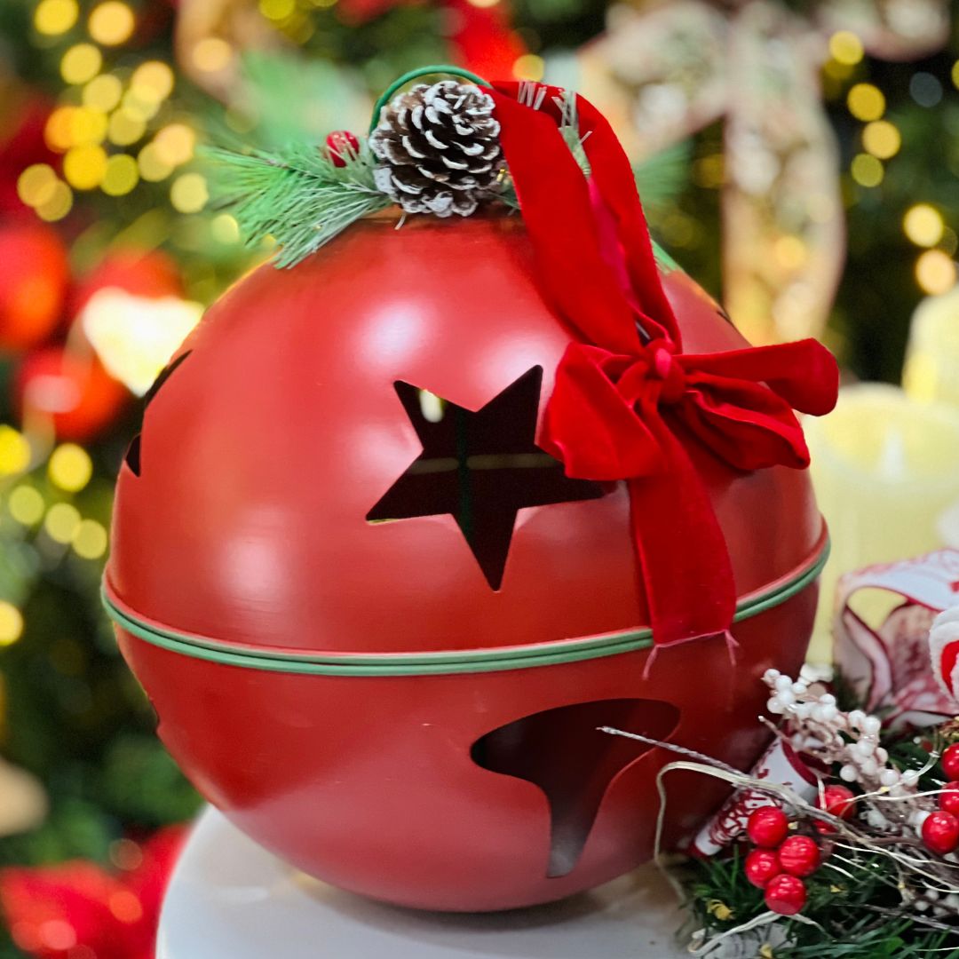 Guizo Natalino de Metal Vermelho Com Corda Veludo 30x30x30cm 