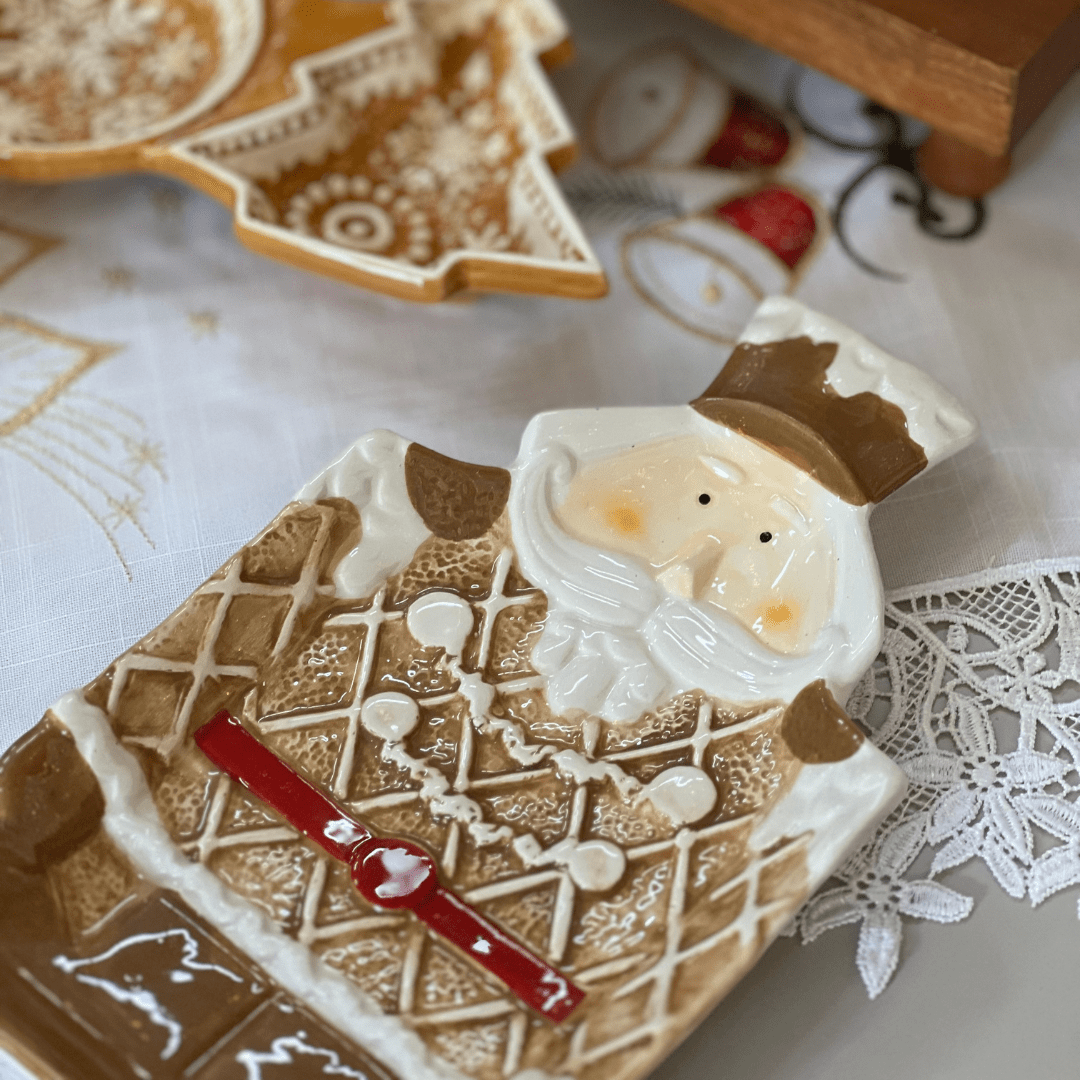 Travessa Natalina Quebra Nozes Gingerbread de Cerâmica 28x16cm