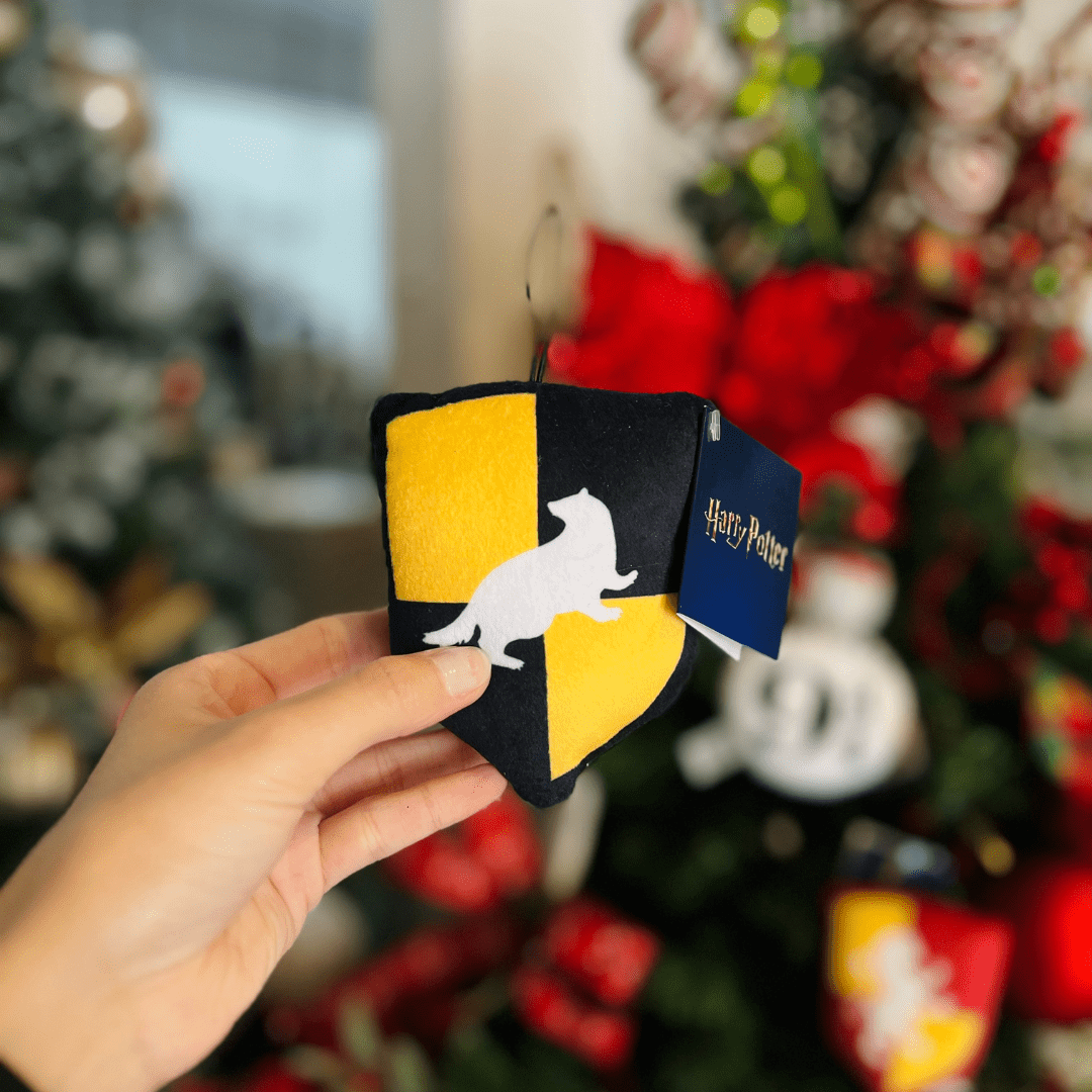 Enfeite Brasão Lufa Lufa 10cm - Harry Potter