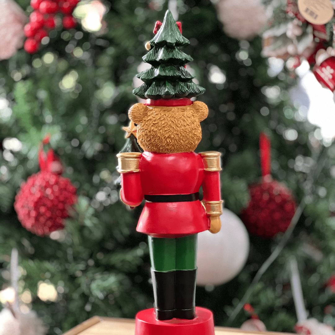 Urso Natalino Quebra Nozes Vermelho e Verde de Resina 51,5x16,5cm