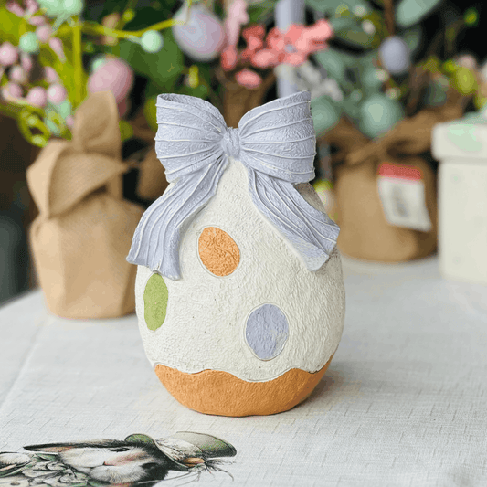 Ovo Com Laço Lilás de Resina 19cm