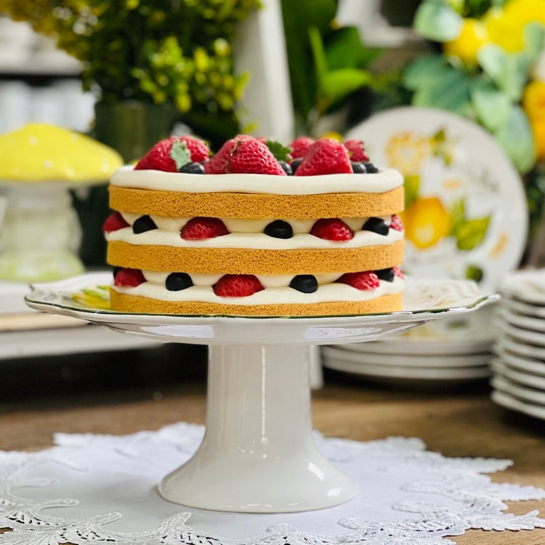 Prato Para Bolo Com Pé Toscana Branco Limão Siciliano - 33cm