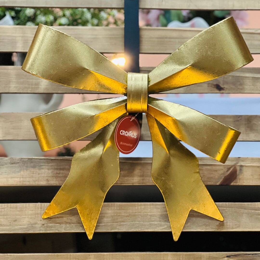 Laço Decorativo Dourado em Metal – 36cm