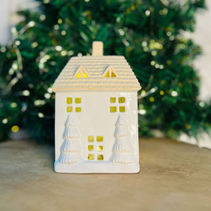 Natal Casa Bege Com Branco  Decorativa C/led - 17,5x10,6x12cm