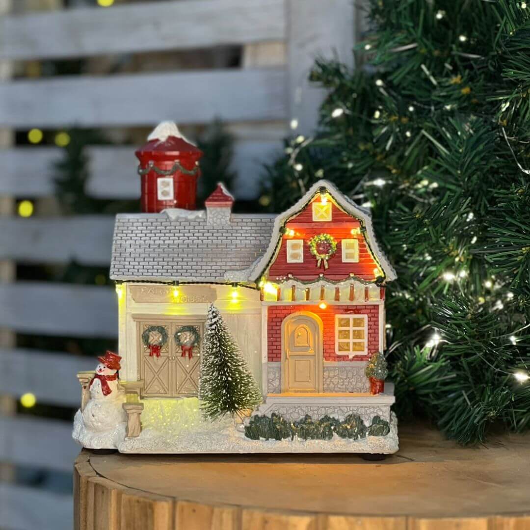 Casa Natalina Decorativa em Resina – 22,5 x 14,5 x 22,5cm