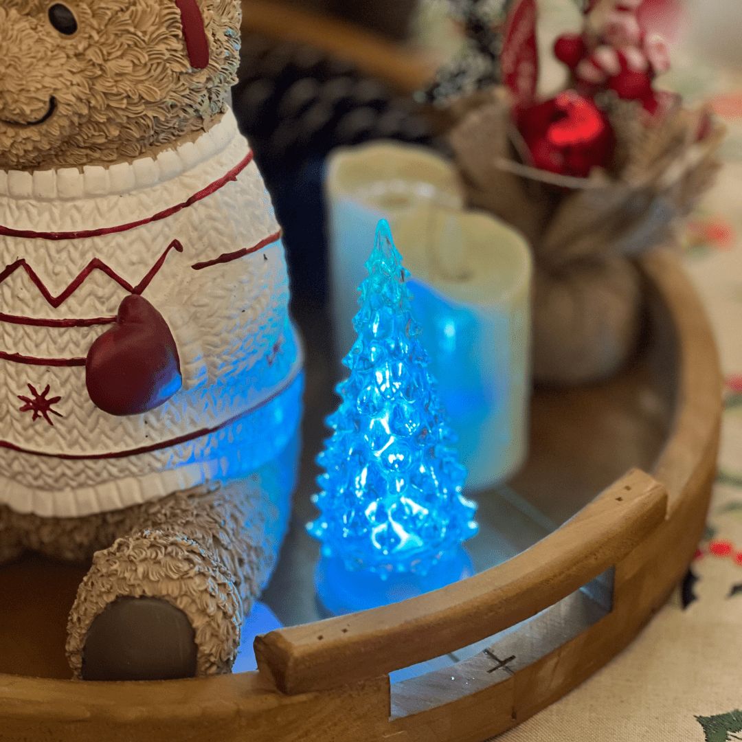 Árvore Natalina Transparente Com Led 6x6x15cm