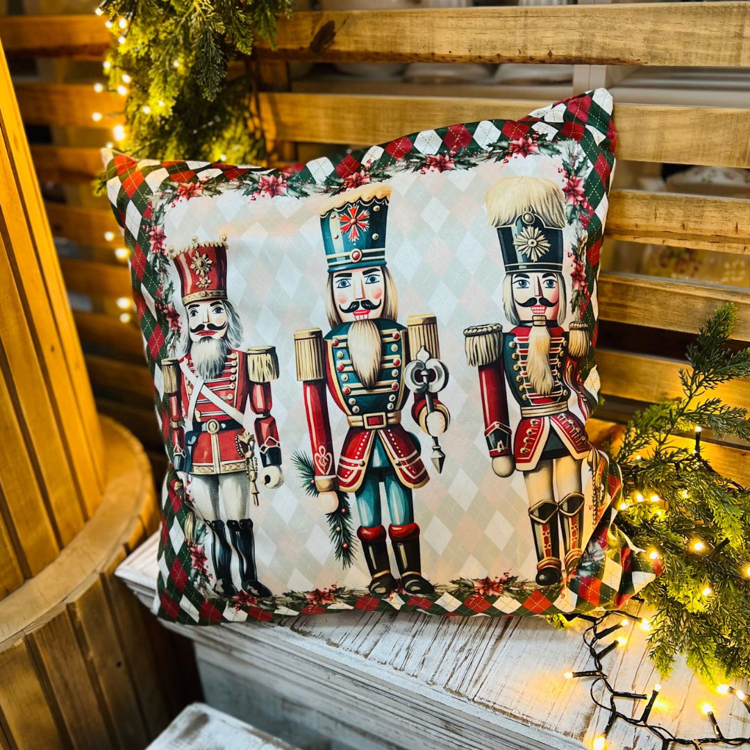 Capa de Almofada Luxor Natal Soldadinhos | 50 x 50 cm