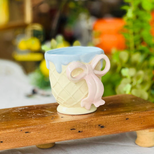 Caneca Casquinha de Sorvete com Laço - 10,2x12,2cm