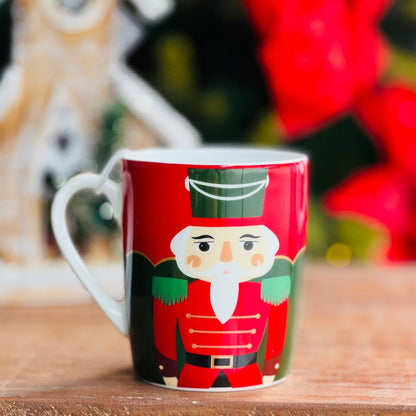 Caneca Natalina Quebra Nozes Vermelho - 440ml